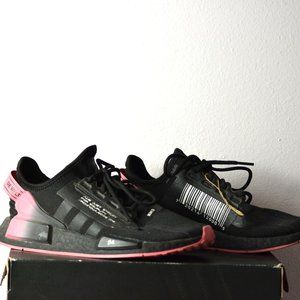 Nmd R1 V2 ''Dame Doller" Black/pink shoes